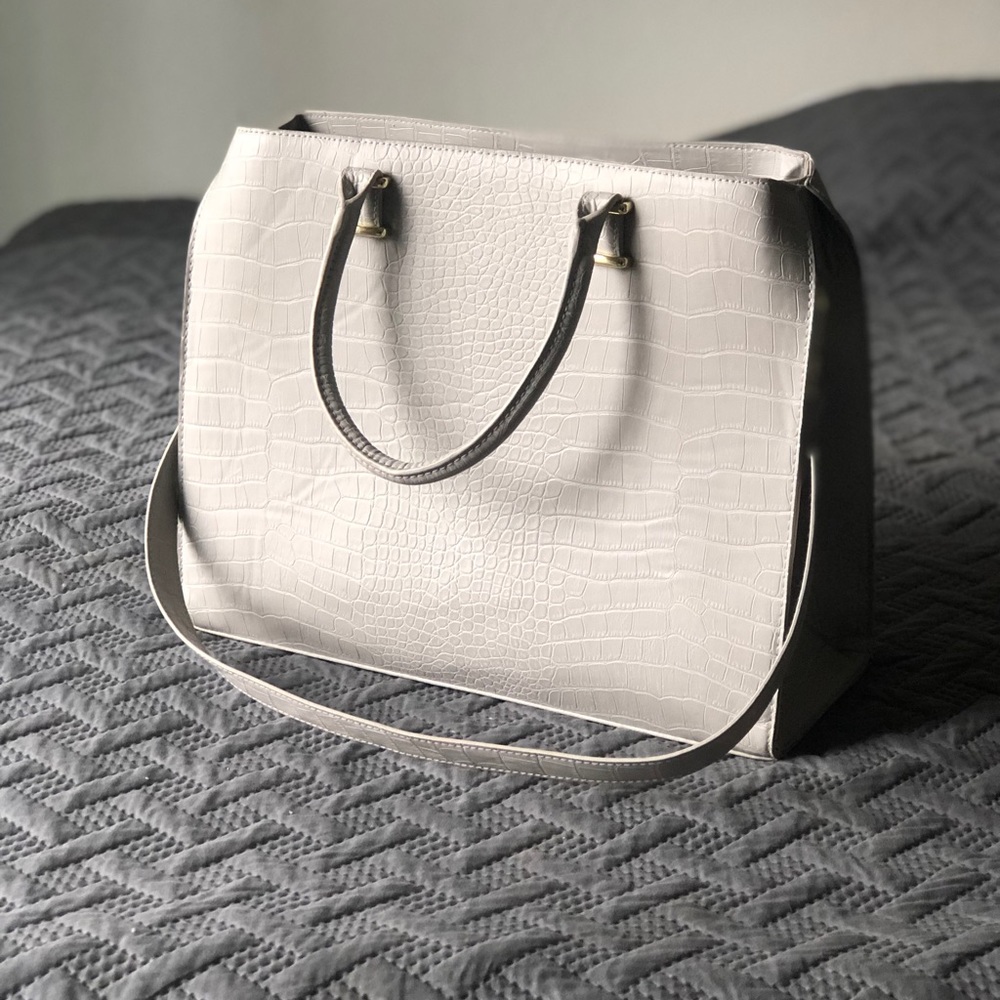 H&M FAUX ALLIGATOR BAG (GREY)